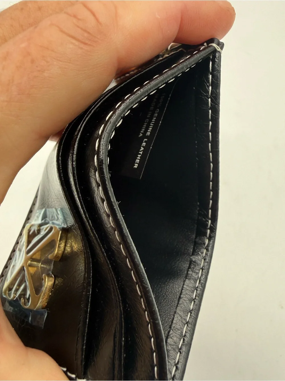 NWT Off White leather card holder w/ white stitching 🔥gold hardware